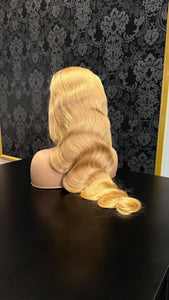 ESSTIQ Golden Sunset Honey Blonde - HD lace Wig - Body Wave